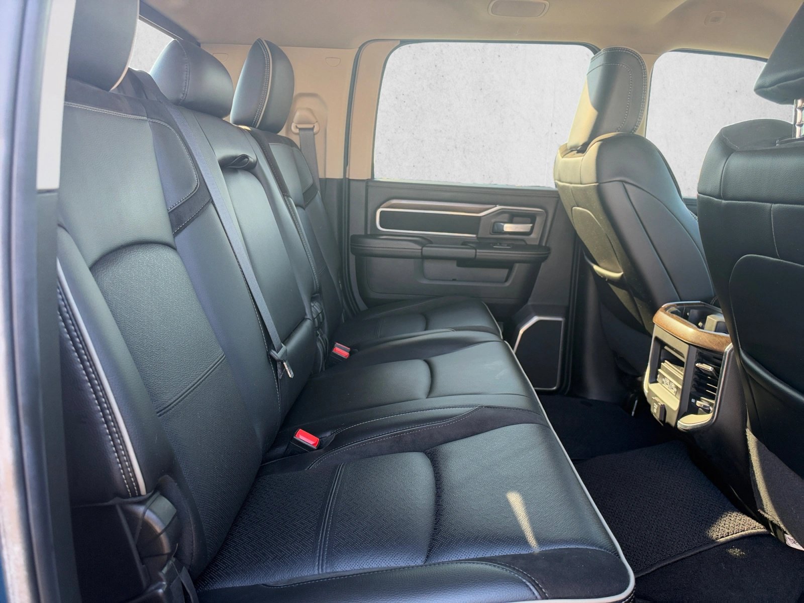 Used 2022 RAM 2500 Laramie AWD/4WD image 25