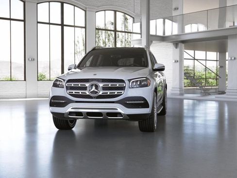 Used 2023 Mercedes-Benz GLS 450 4MATIC image 43