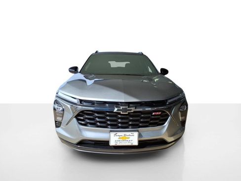 Used 2024 Chevrolet Trax RS w/ Driver Confidence Package FWD image 8