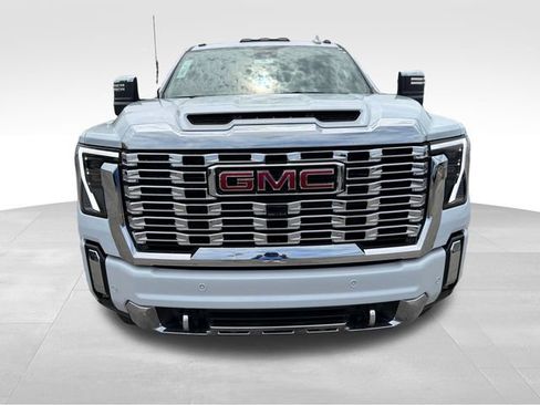 New 2026 GMC Sierra 2500 Denali w/ Denali Reserve Package AWD/4WD image 2