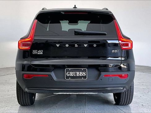 New 2026 Volvo XC40 B5 Core w/ Protection Package Premier AWD/4WD image 4