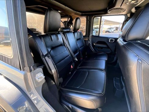 Used 2021 Jeep Wrangler Unlimited Sahara w/ Safety Group image 18