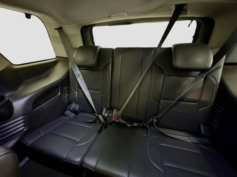 Used 2018 Chevrolet Tahoe Premier image 30