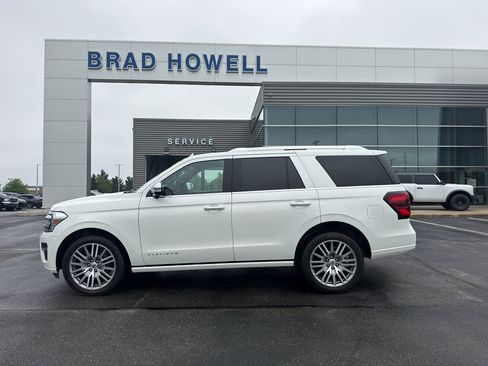 Used 2022 Ford Expedition Platinum AWD/4WD image 1