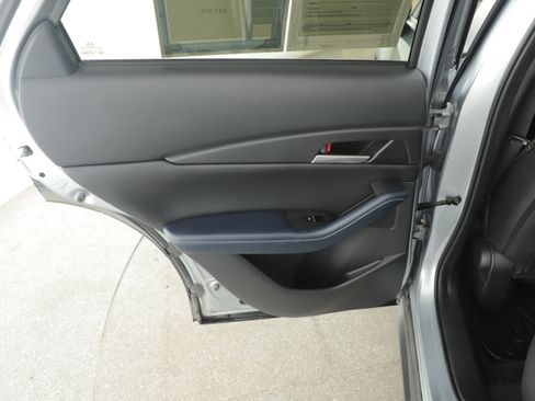 Used 2021 MAZDA CX-30 FWD 2.5 S w/ Select Package image 10