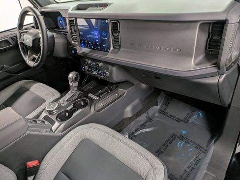 Used 2025 Ford Bronco Big Bend image 29