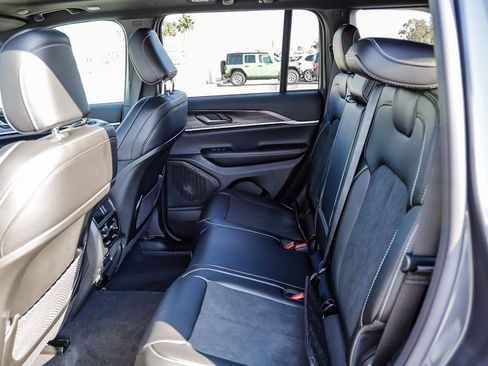 New 2026 Jeep Grand Cherokee Altitude image 23