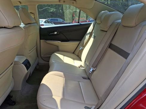 Used 2014 Toyota Camry XLE FWD image 16