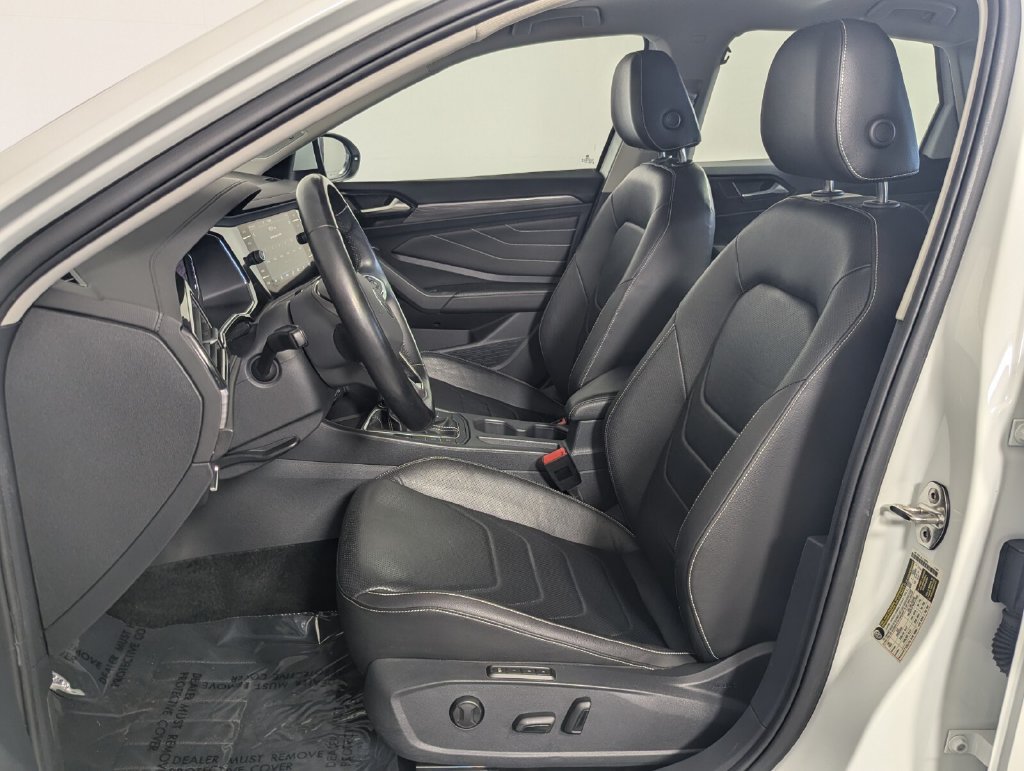 Used 2023 Volkswagen Jetta SEL FWD image 13