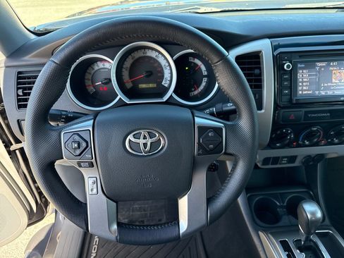 Used 2015 Toyota Tacoma PreRunner w/ SR5 Package RWD image 14