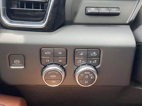 Certified 2023 GMC Sierra 1500 Denali Ultimate AWD/4WD image 28