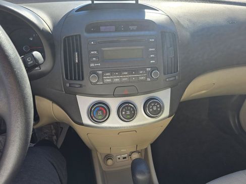 Used 2009 Hyundai Elantra GLS FWD image 15