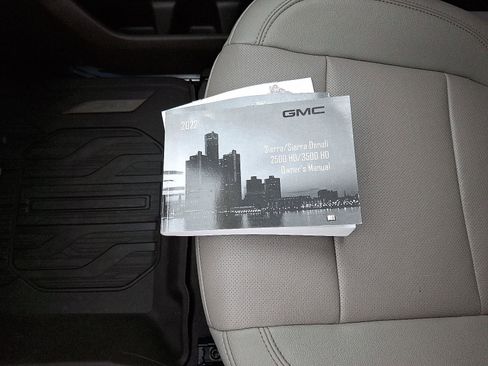 Used 2022 GMC Sierra 2500 SLT w/ SLT Premium Package image 26
