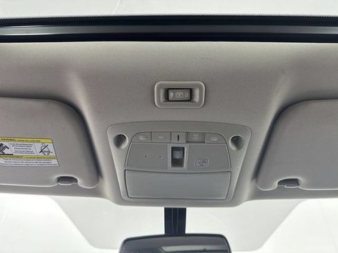 Used 2019 Nissan Pathfinder SL AWD/4WD image 10