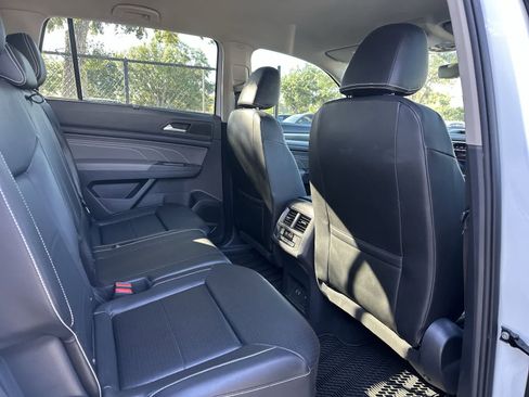 Used 2023 Volkswagen Atlas SE image 18