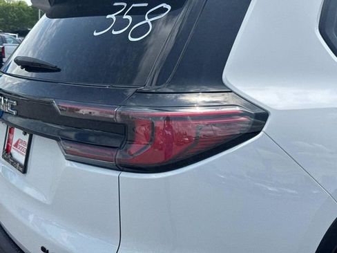 New 2026 GMC Acadia Elevation w/ Black Edition FWD image 12