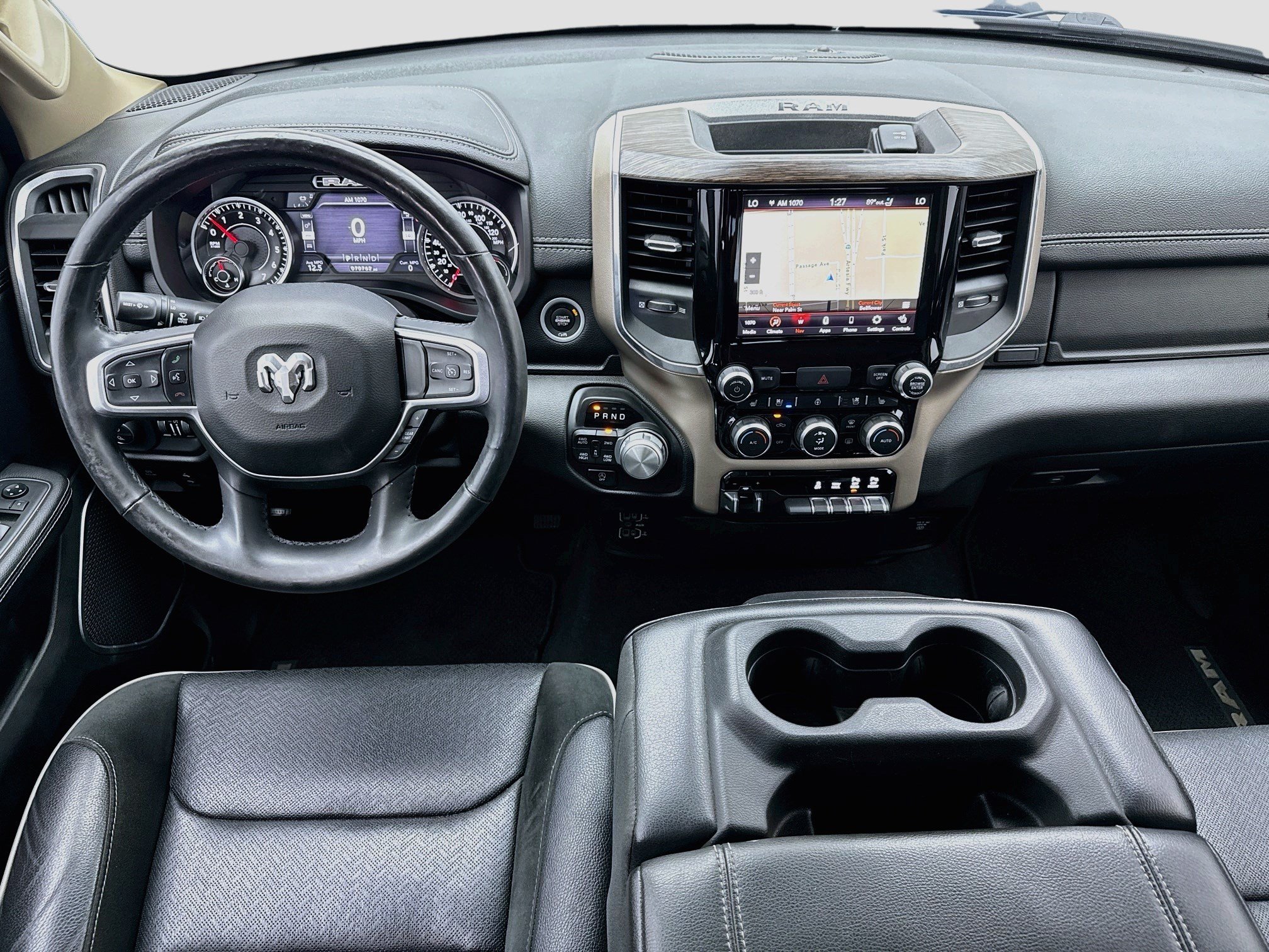 Used 2019 RAM 1500 Laramie AWD/4WD image 14