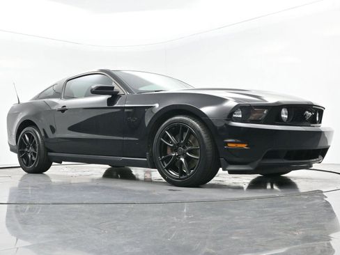 Used 2012 Ford Mustang GT Premium w/ Brembo Brake Pkg image 36