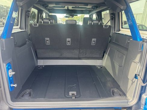 New 2025 Ford Bronco Badlands image 18