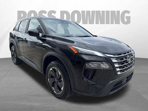 Used 2024 Nissan Rogue SV image 8