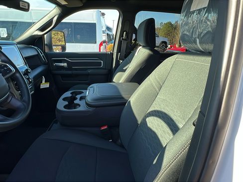 Used 2025 RAM 2500 Big Horn image 16