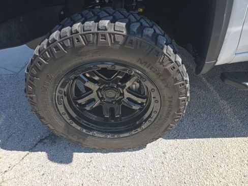 Used 2024 GMC Sierra 1500 AT4X AWD/4WD image 34