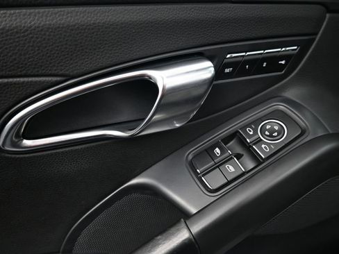 Used 2016 Porsche Boxster RWD image 14