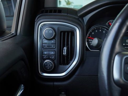 Used 2020 Chevrolet Silverado 1500 LT Trail Boss w/ Midnight Edition image 19