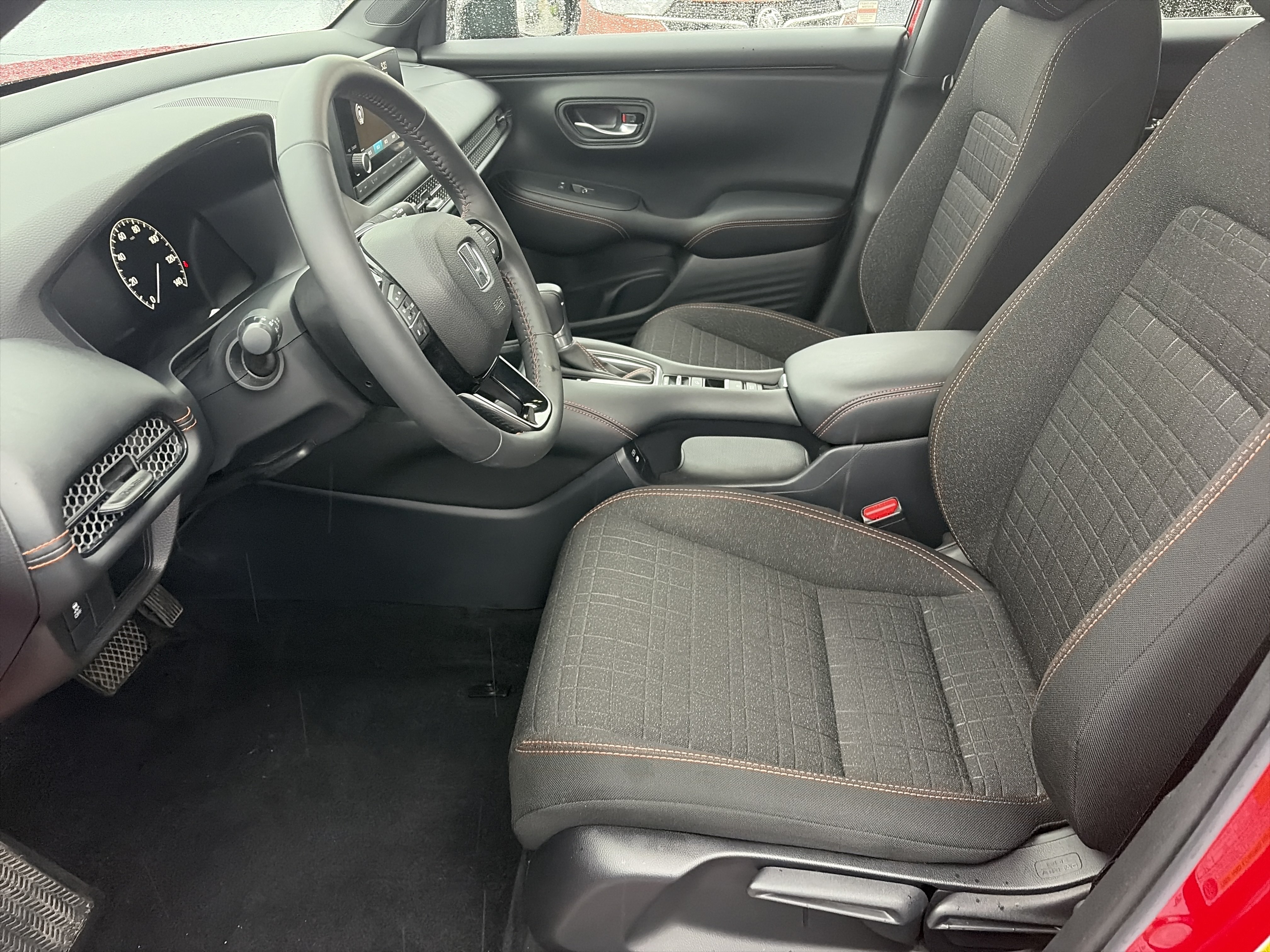 Used 2024 Honda HR-V Sport image 16