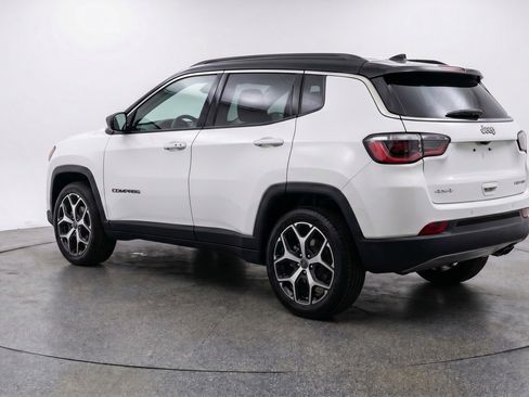 Used 2025 Jeep Compass Limited AWD/4WD image 6