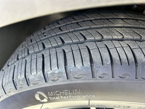 Used 2021 Hyundai Tucson Limited image 34