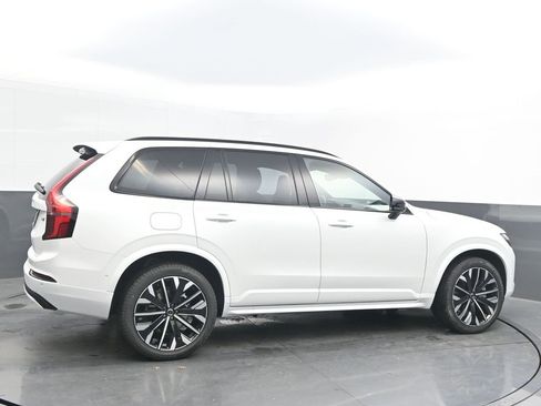 New 2026 Volvo XC90 B6 Ultra image 8