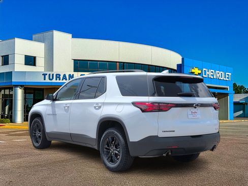 Used 2023 Chevrolet Traverse LS w/ Midnight/Sport Edition FWD image 3