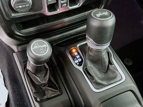 Used 2020 Jeep Wrangler Unlimited Sport image 24