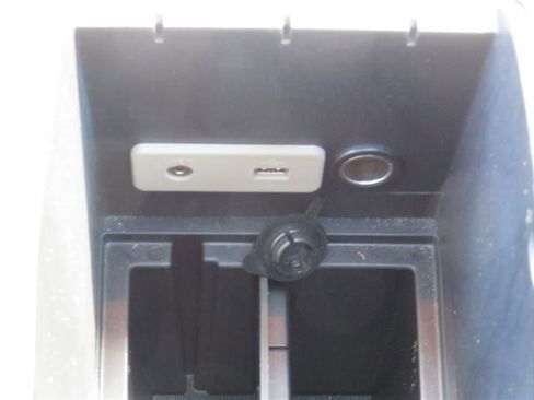 Used 2010 Ford Edge Limited image 9