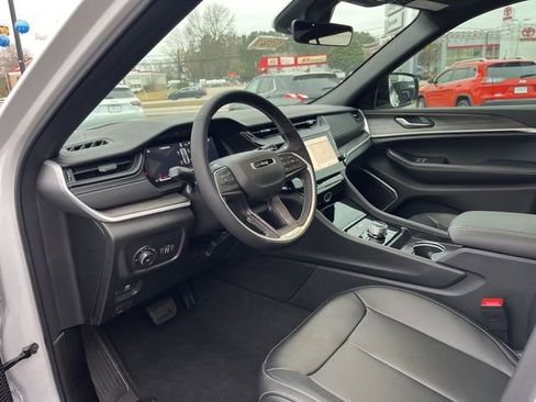 New 2026 Jeep Grand Cherokee Limited w/ Limited Altitude Package AWD/4WD image 6