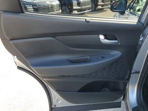 Used 2022 Hyundai Santa Fe SEL w/ Convenience Package image 12