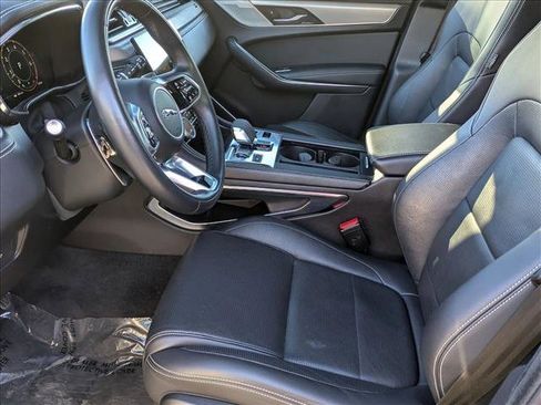 Used 2025 Jaguar F-PACE R-Dynamic S image 17