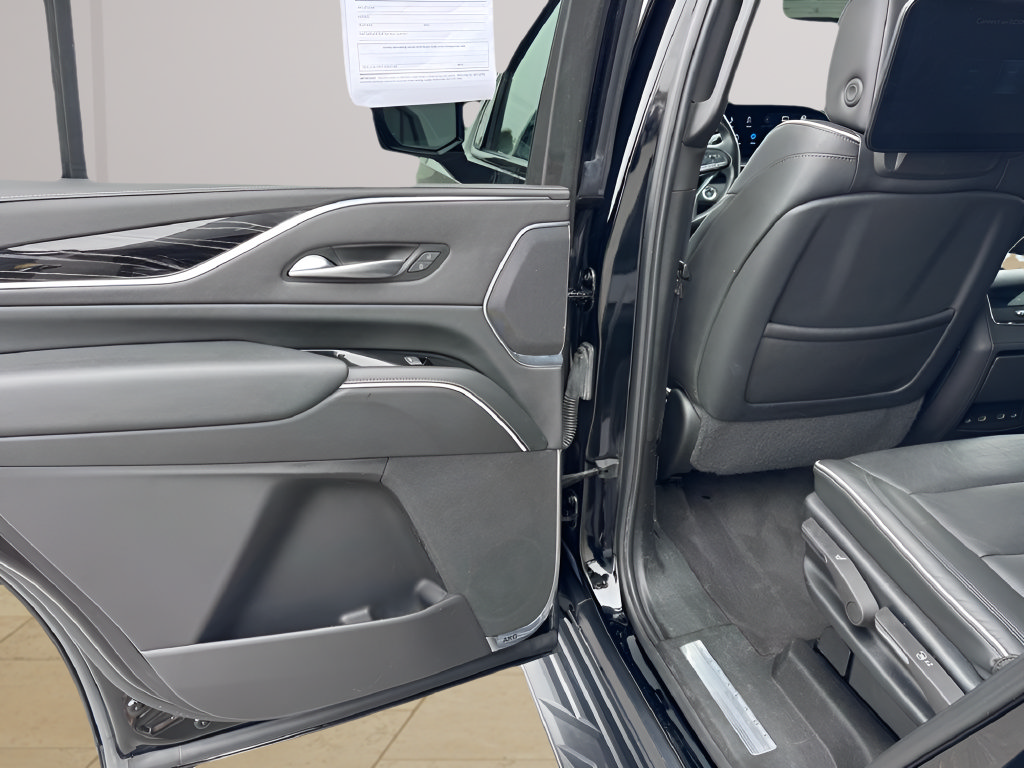 Used 2023 Cadillac Escalade Sport AWD/4WD image 37