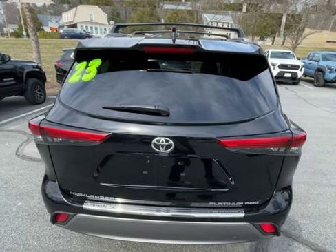 Used 2023 Toyota Highlander Platinum AWD/4WD image 7