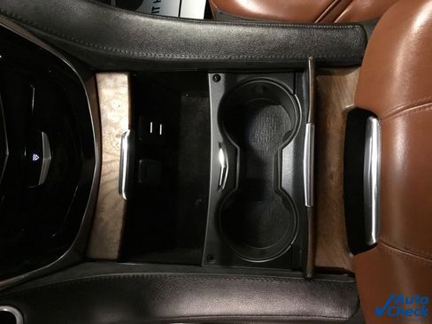 Used 2017 Cadillac Escalade Luxury image 57