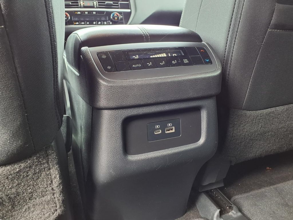 Used 2025 Nissan Pathfinder SV AWD/4WD image 23