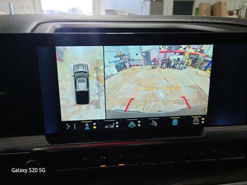 Used 2023 Chevrolet Silverado 1500 LTZ w/ LTZ Convenience Package II image 37