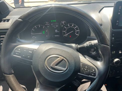 Used 2022 Lexus GX 460 Premium w/ Accessory Package AWD/4WD image 13