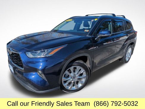 Certified 2021 Toyota Highlander Limited image 1