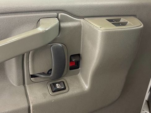 Used 2016 Chevrolet Express 3500 LT w/ LT Preferred Equipment Group image 46