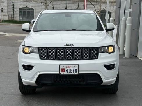 Used 2019 Jeep Grand Cherokee Altitude image 7