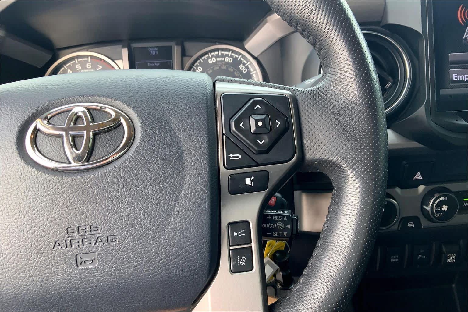 Used 2019 Toyota Tacoma SR5 AWD/4WD image 25