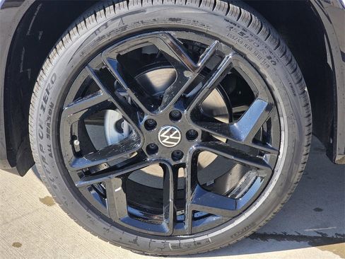 New 2026 Volkswagen Tiguan SE R-Line image 11