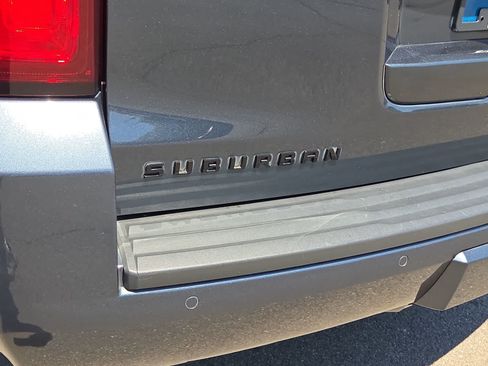 Used 2019 Chevrolet Suburban Premier AWD/4WD image 15